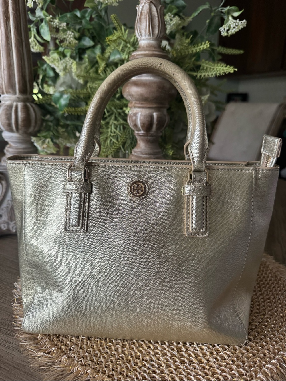 Tory Burch Metallic Gold Saffiano Hand Bag  with Top Handles in GUC ⭐️